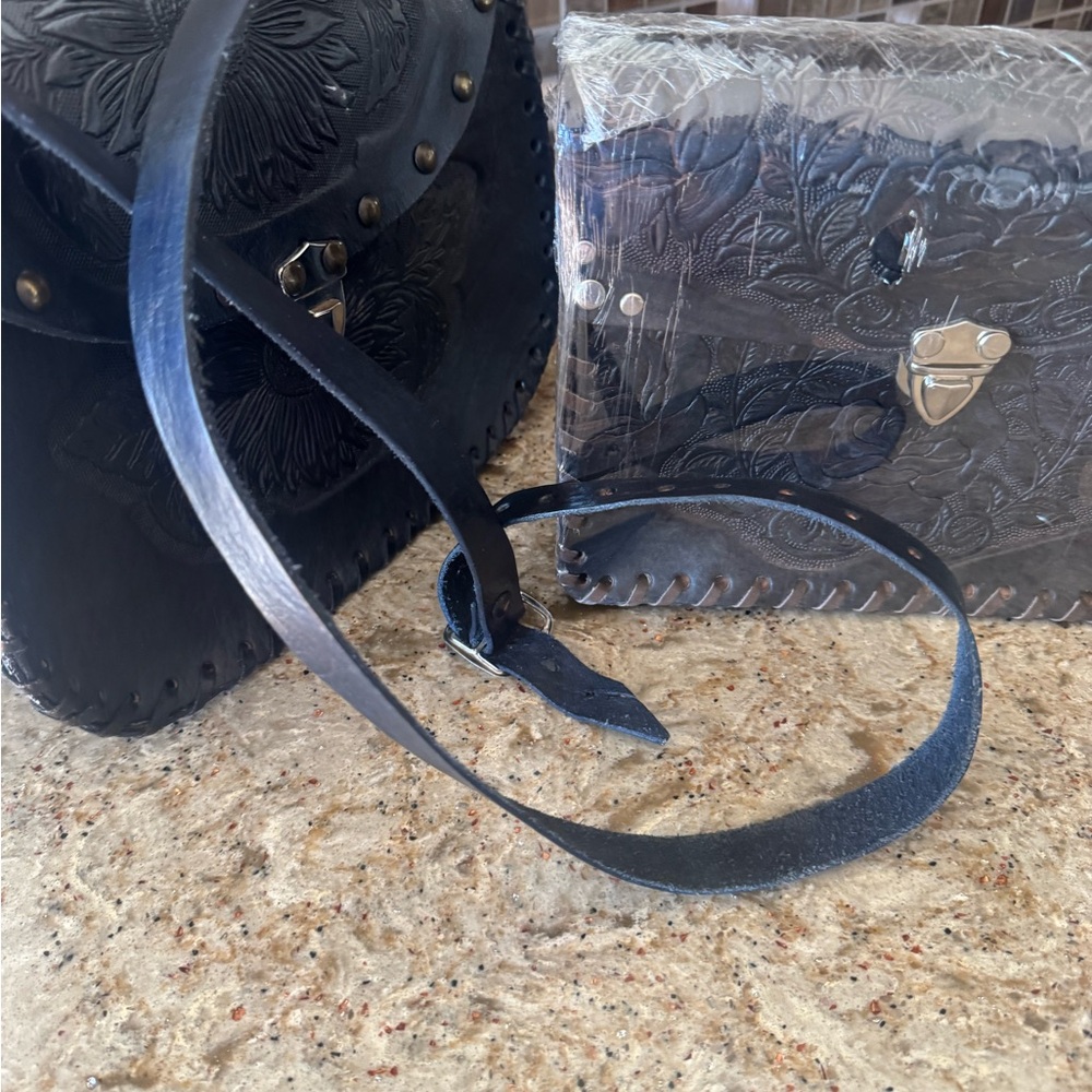 Handmade Black Embossed Leather Handbag - Picture 9 of 9